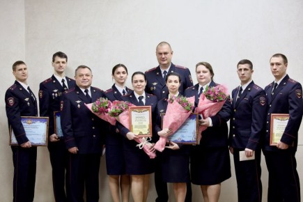 Сотрудников ЭКЦ наградили ко Дню образования службы