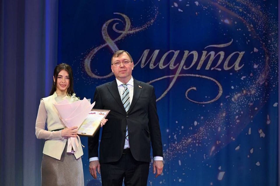 В Ростовском государственном музыкальном театре состоялся торжественный прием, посвященный Международному женскому дню