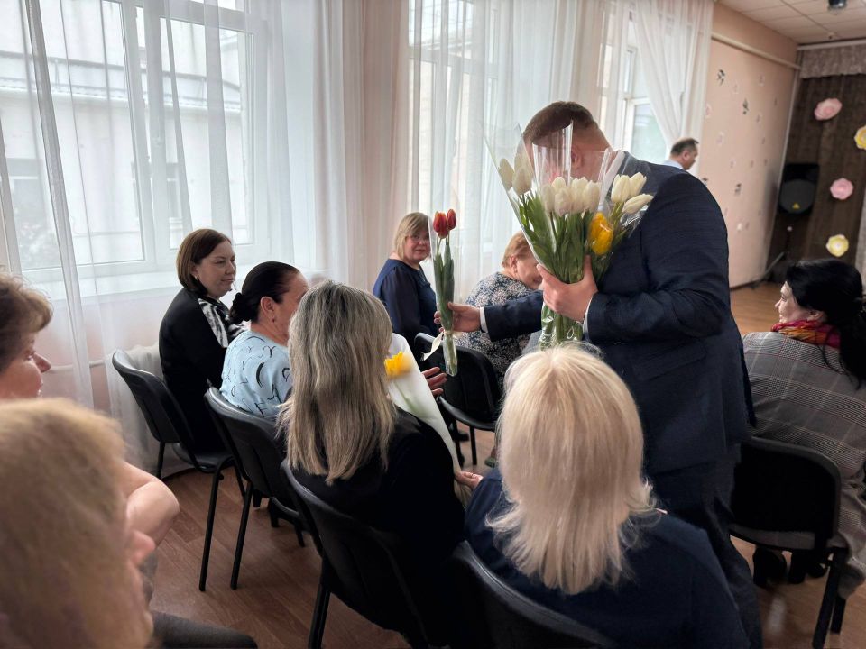 С наступающим 8 Марта, дорогие женщины Батайска!