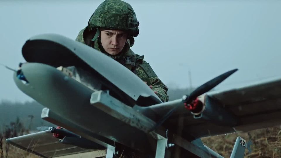 Если готов проявить себя, присоединяйся к СВОим, служи по контракту в Вооружённых Силах России! Вместе – победим