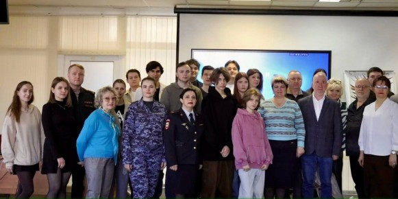 Полицейские и общественники провели профилактическую встречу со студентами ДГТУ