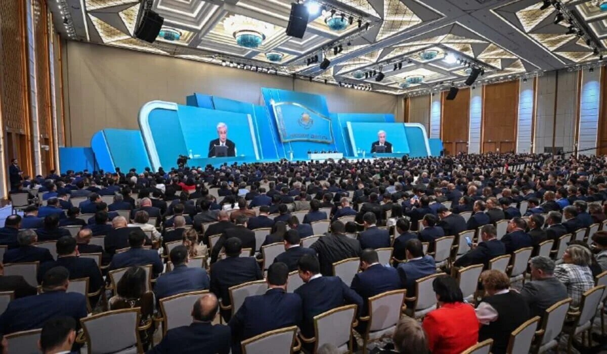 Новая Конституция: Путь к Справедливому и Процветающему Казахстану