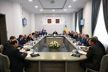 В преддверии заседания Законодательного Собрания комитет по строительству рассмотрел вопрос «Новая градостроительная политика: системный подход к развитию Ростовской агломерации», который вынесен на обсуждение депутатского...