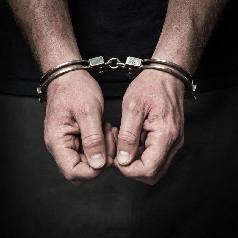 В Ростове мужчина из ревности убил жену и сжег чужие квартиры