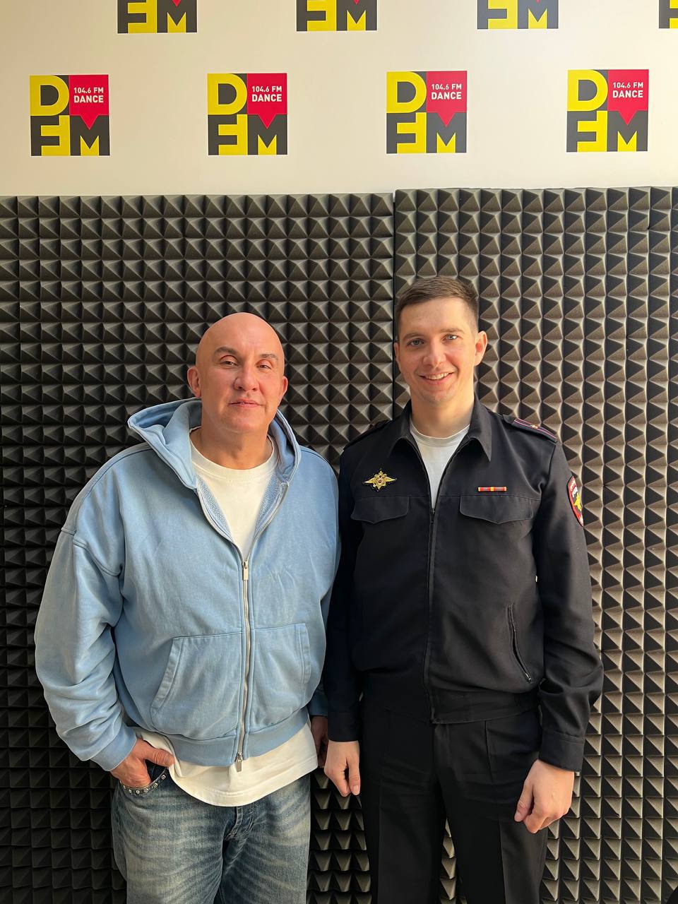 Сегодня в прямом эфире «DFM» 104.6 в выпуске программы «Диалоги безопасности» с ведущим Дмитрием Белых в рамках реализации проекта «Безопасные и качественные дороги» прозвучала тема: