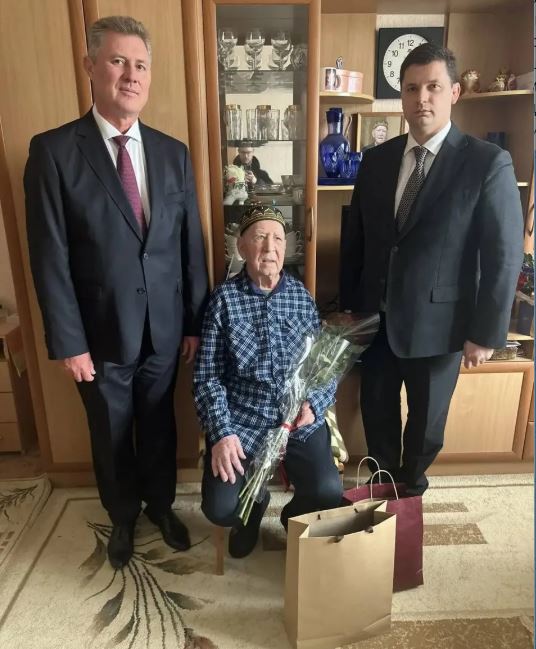 Сегодня свой 104-й День рождения отметил Почетный гражданин города Ростова-на-Дону, участник Великой Отечественной войны Исай Михайлович Тинчурин