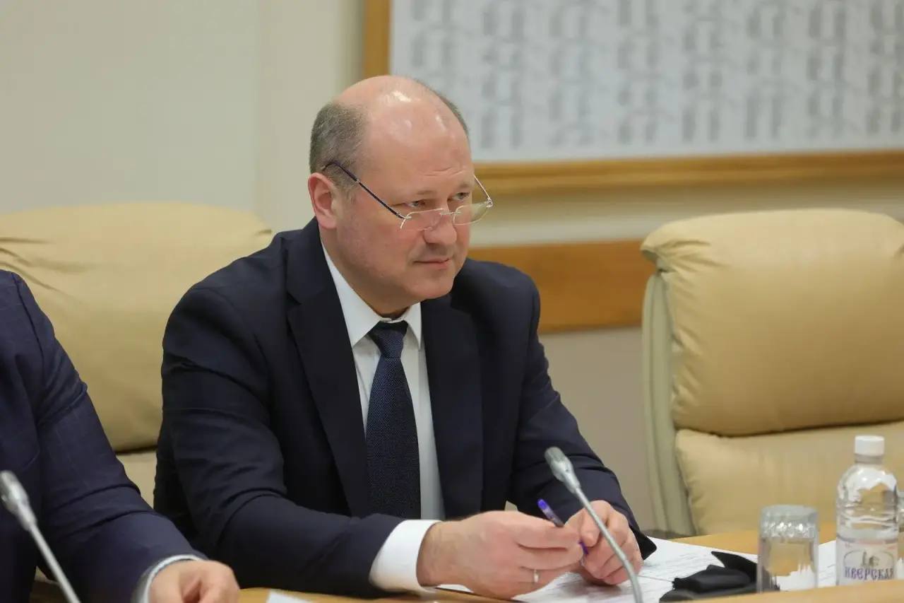 Александр Скрябин: Принял участие в совещании под председательством губернатора РО Ю. Б. Слюсаря по вопросам развития транспортного комплекса и модернизации основных транспортно-пересадочных узлов (ТПУ) Александр Скрябин: Принял участие в совещании под председательством губернатора РО Ю. Б. Слюсаря по вопросам развития транспортного комплекса и модернизации основных транспортно-пересадочных узлов (ТПУ)