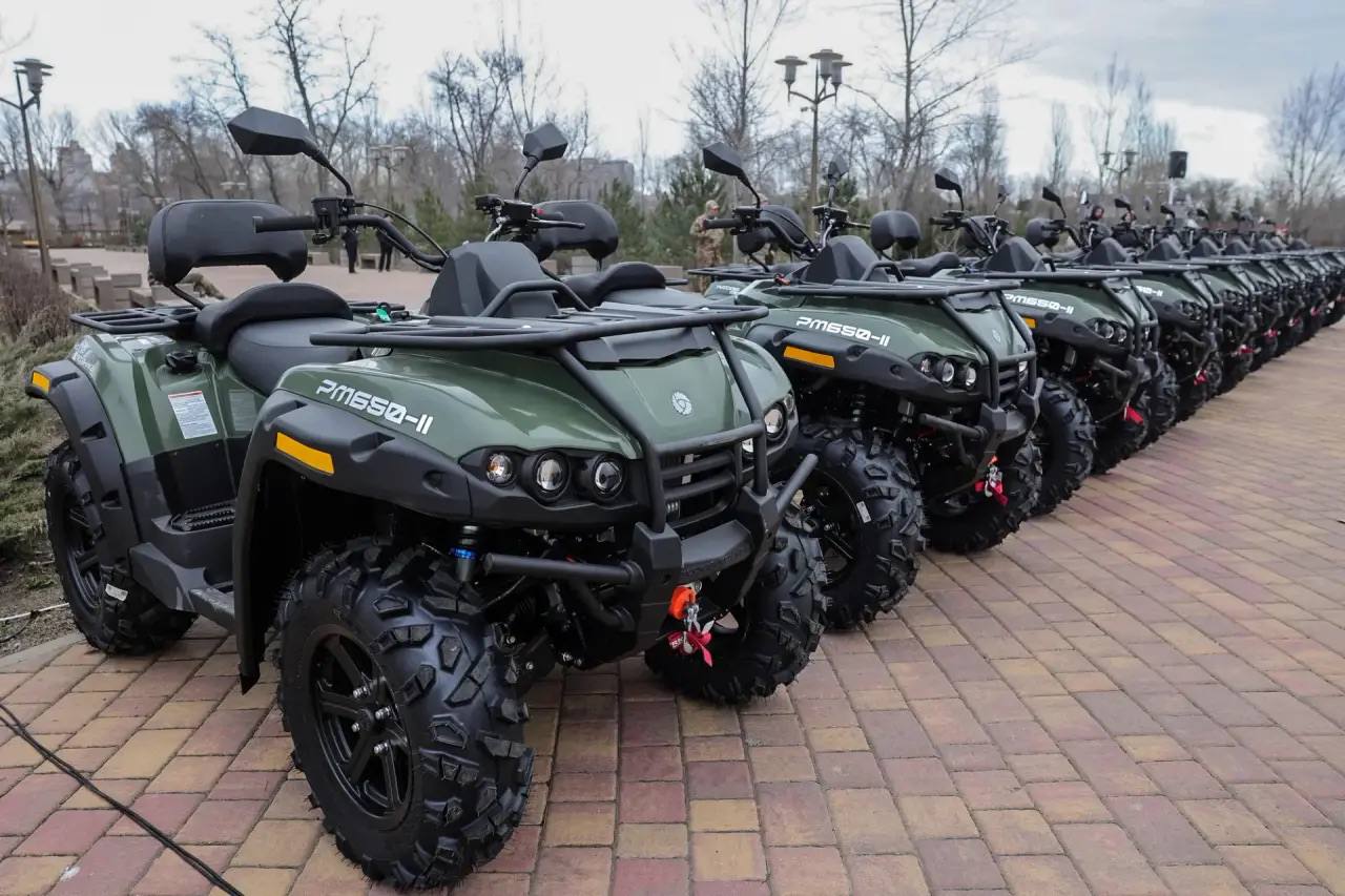 Юрий Слюсарь: Сегодня передали бойцам бригады управления добровольческого корпуса «Великий князь Владимир» необходимую спецтехнику Юрий Слюсарь: Сегодня передали бойцам бригады управления добровольческого корпуса «Великий князь Владимир» необходимую спецтехнику