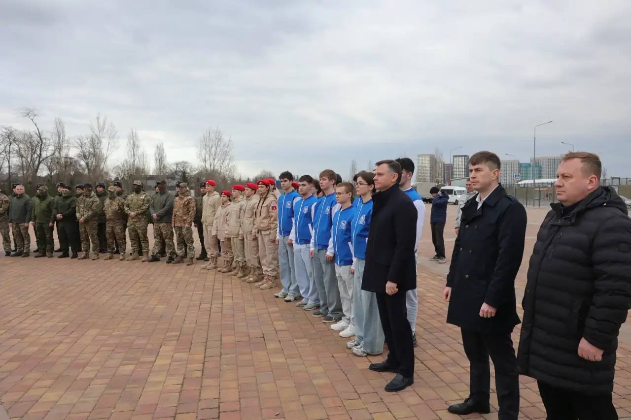 Юрий Слюсарь: Сегодня передали бойцам бригады управления добровольческого корпуса «Великий князь Владимир» необходимую спецтехнику Юрий Слюсарь: Сегодня передали бойцам бригады управления добровольческого корпуса «Великий князь Владимир» необходимую спецтехнику