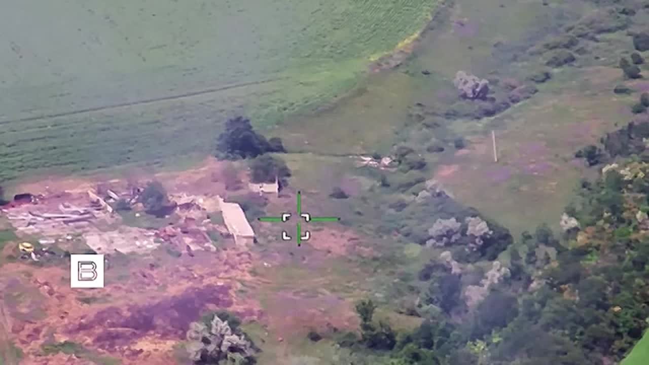 В Ростове-на-Дону вручили "Золотую Звезду" Героя России младшему сержанту Денису Свиридову, который в одиночку удерживал полтора месяца огневую точку, находясь в окружении