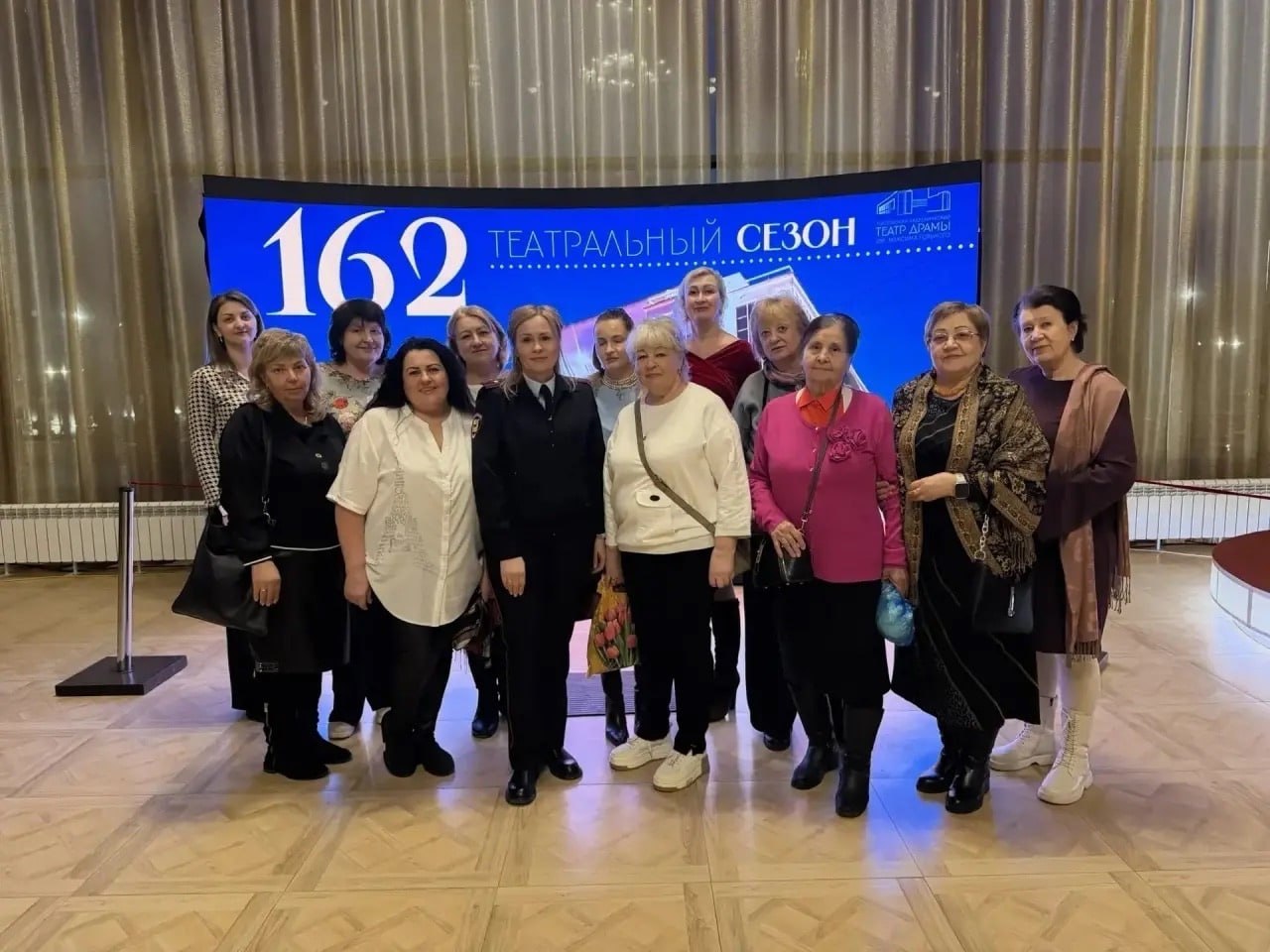 Ростовские полицейские организовали поход в театр для семей погибших коллег