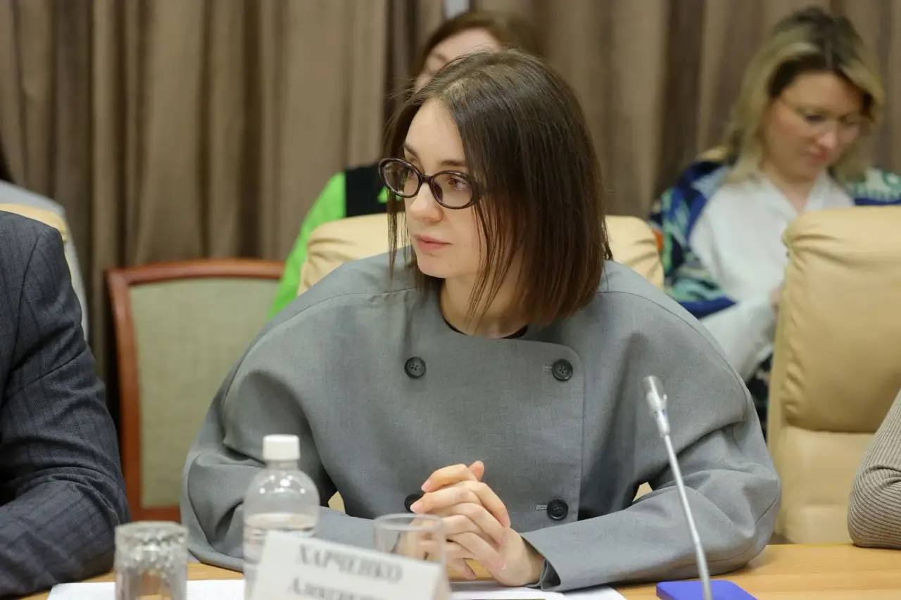 Юрий Слюсарь: Накануне занимались вопросами благоустройства Ростова, а на неделе обсудили ряд дизайн-проектов общественных территорий в районах Ростовской области Юрий Слюсарь: Накануне занимались вопросами благоустройства Ростова, а на неделе обсудили ряд дизайн-проектов общественных территорий в районах Ростовской области