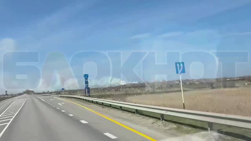 Второй день горит мусор из Ростова и Батайска на Багаевском полигоне