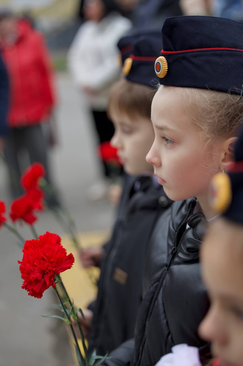 В Таганроге открыта мемориальная доска полковнику милиции Ивану Бондаренко В Таганроге открыта мемориальная доска полковнику милиции Ивану Бондаренко