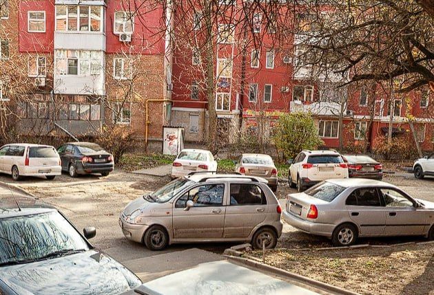 Неизвестный напал с ножом на мужчину на Сельмаше в Ростове — погиб прохожий