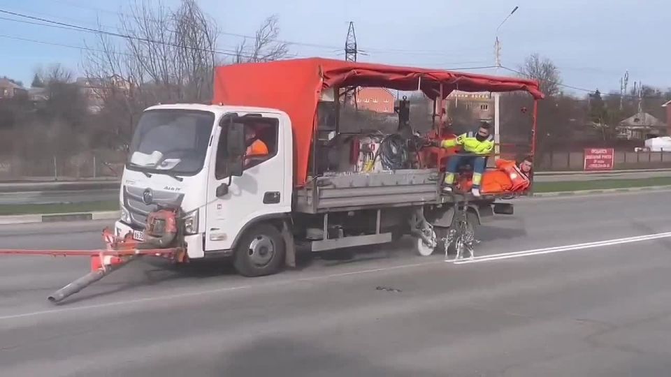 Восстанавливаем дорожную разметку для повышения безопасности движения