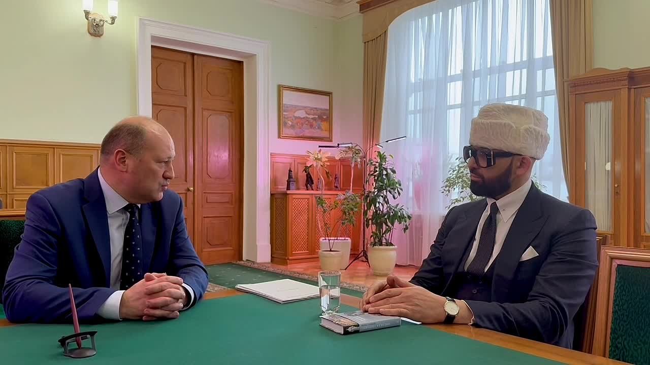 За покатушки на Феррари по набережной Василенко купит на фронт несколько автомобилей