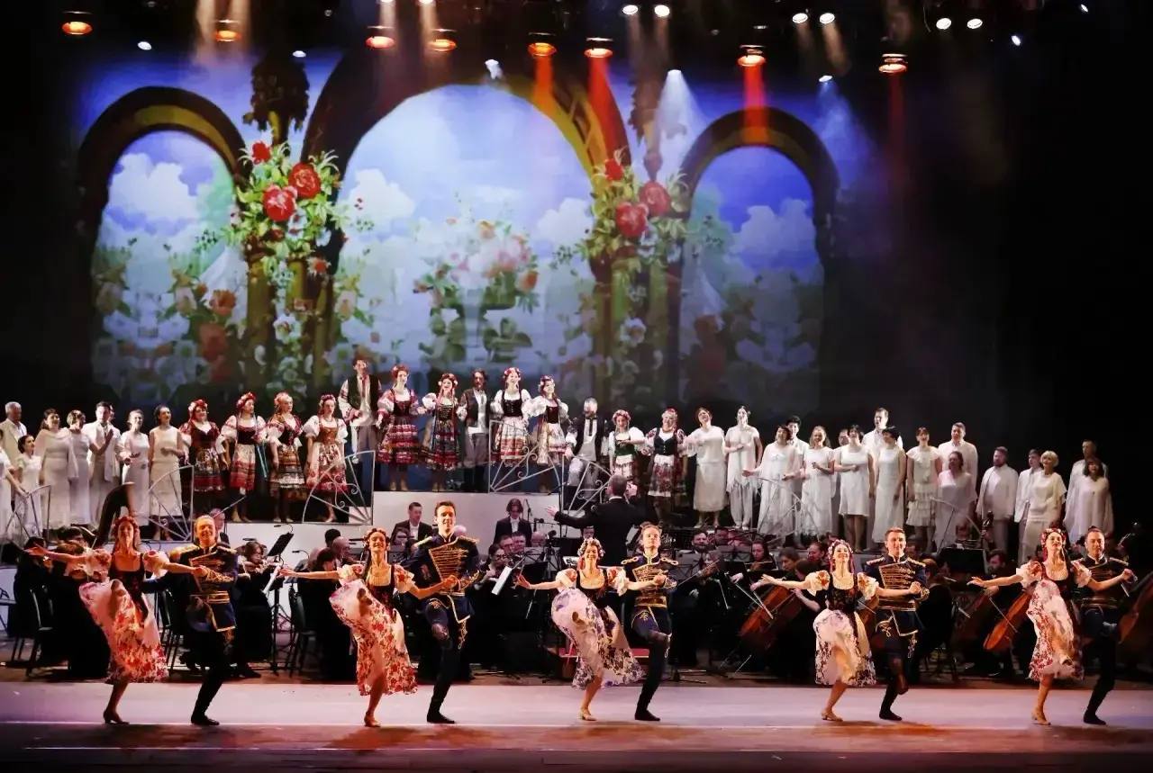 Юрий Слюсарь: Подписал распоряжение поддержать деятелей искусства: 97 человек получат специальные выплаты к Всемирному дню театра, который отмечается сегодня