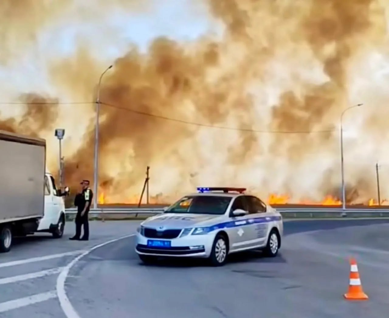 Сотрудники полиции призывают жителей Дона к строгому соблюдению правил пожарной безопасности