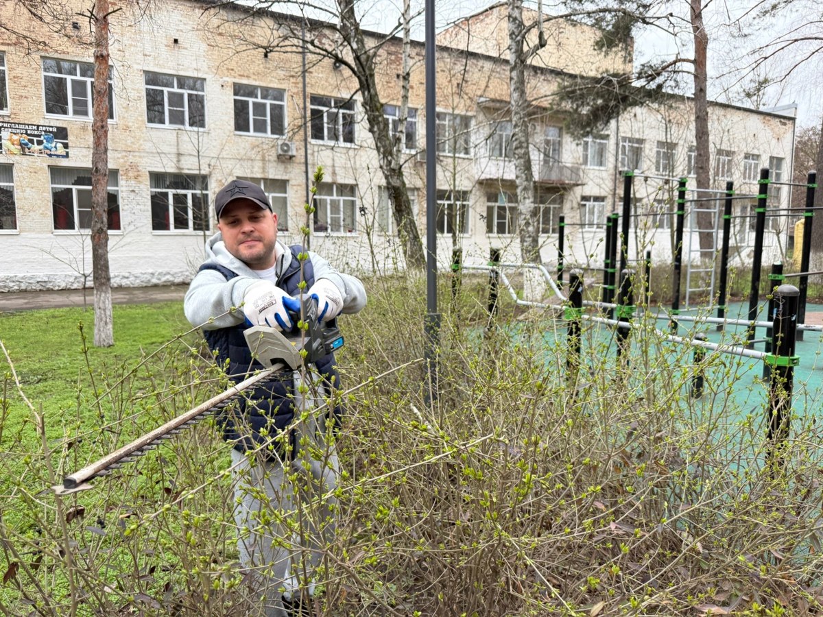 Сегодня в Батайске продолжили субботники в рамках весеннего месячника чистоты Сегодня в Батайске продолжили субботники в рамках весеннего месячника чистоты