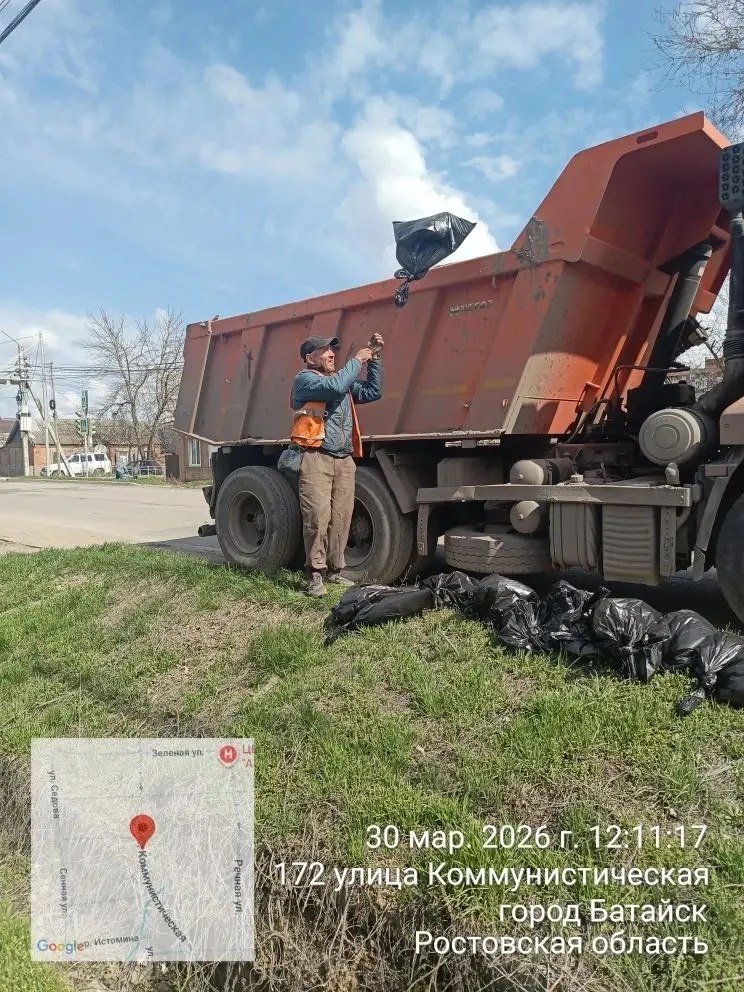 Сегодня с рассветом в Батайске продолжилась работа по уборке города Сегодня с рассветом в Батайске продолжилась работа по уборке города