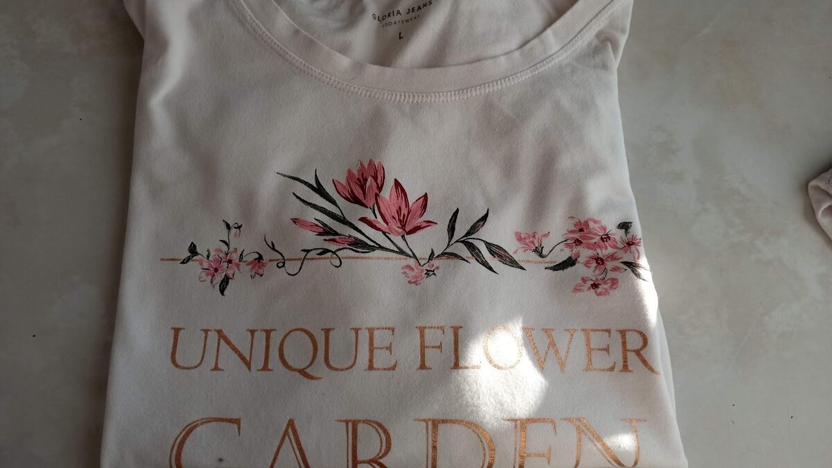 Как избавиться от желтых пятен на одежде: советы и опасности