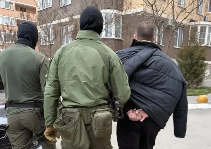 Командир батальона ДПС Ростова попался на взятках с эвакуаторщиков