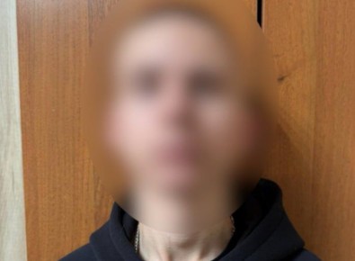 Ушлый менеджер ПВЗ в Ростове нашёл ключи и угнал машину у клиента