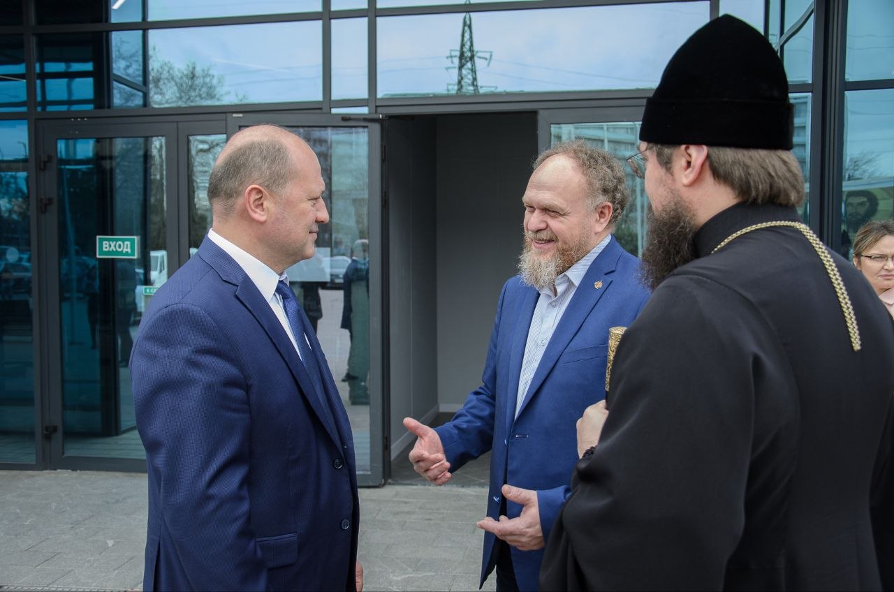 Александр Скрябин: Уважаемые ростовчане!. Посетил выставку заслуженного художника России Олега Ивановича Молчанова "Потаённая Русь" Александр Скрябин: Уважаемые ростовчане!. Посетил выставку заслуженного художника России Олега Ивановича Молчанова "Потаённая Русь"