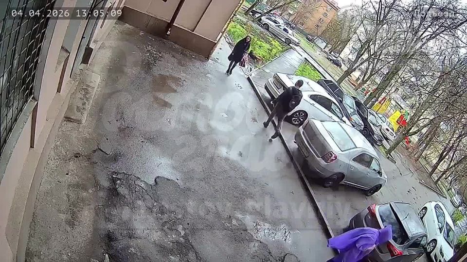 Жители Ростова заботятся о благоустройстве своих дворов и высаживают цветы