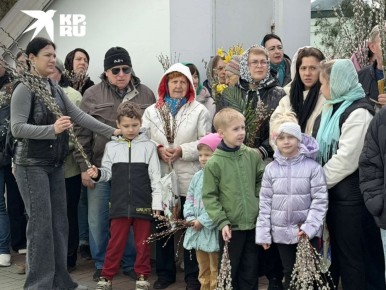 Продолжаем делиться кадрами с освящения верб из храма Троицы Живоначальной