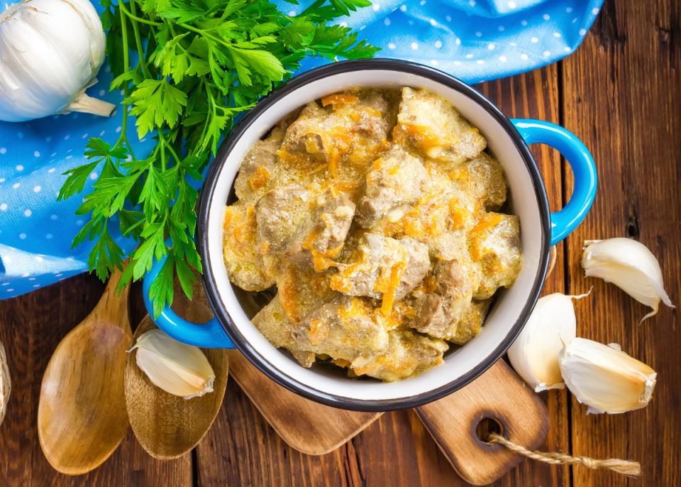 Нежная печень в сырном соусе за 20 минут