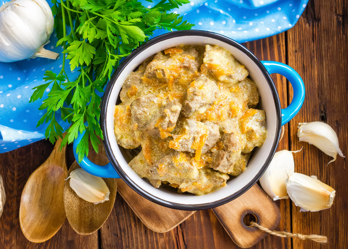 Нежная печень в сырном соусе за 20 минут