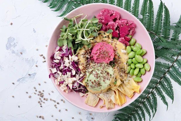 Будда-боул с артишоками и хумусом