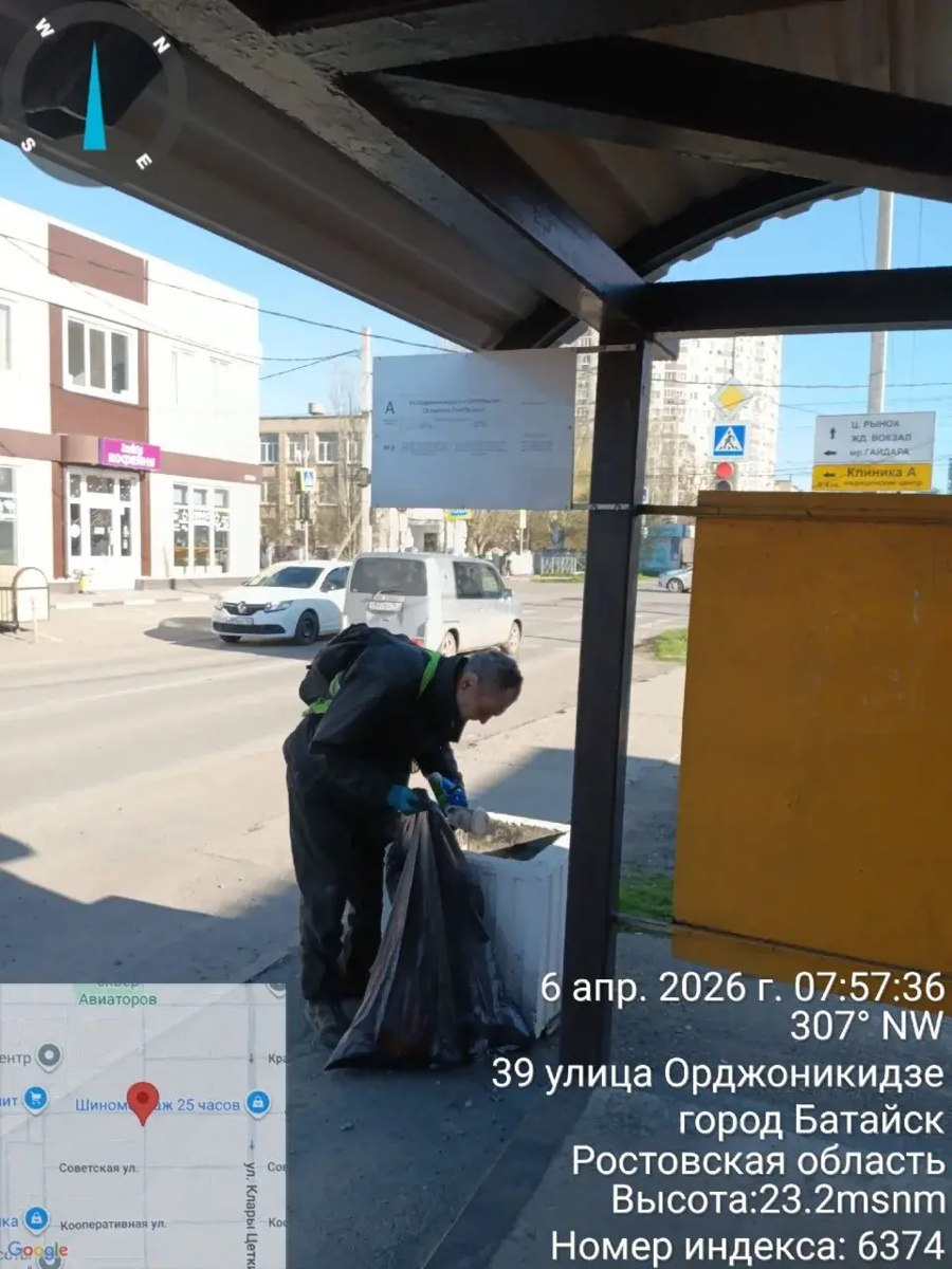 В Батайске продолжается ежедневная уборка улиц В Батайске продолжается ежедневная уборка улиц