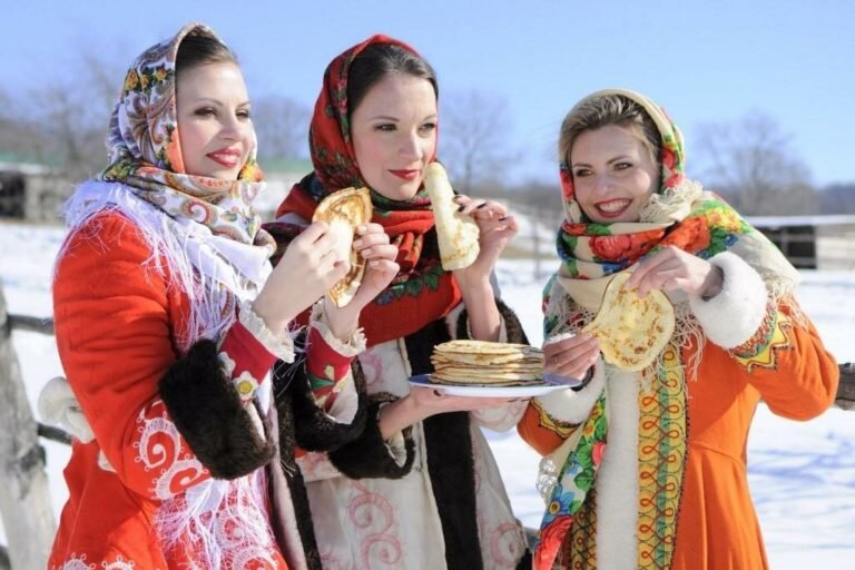 Масленица: Вкусные блинчики с медом как символ счастья