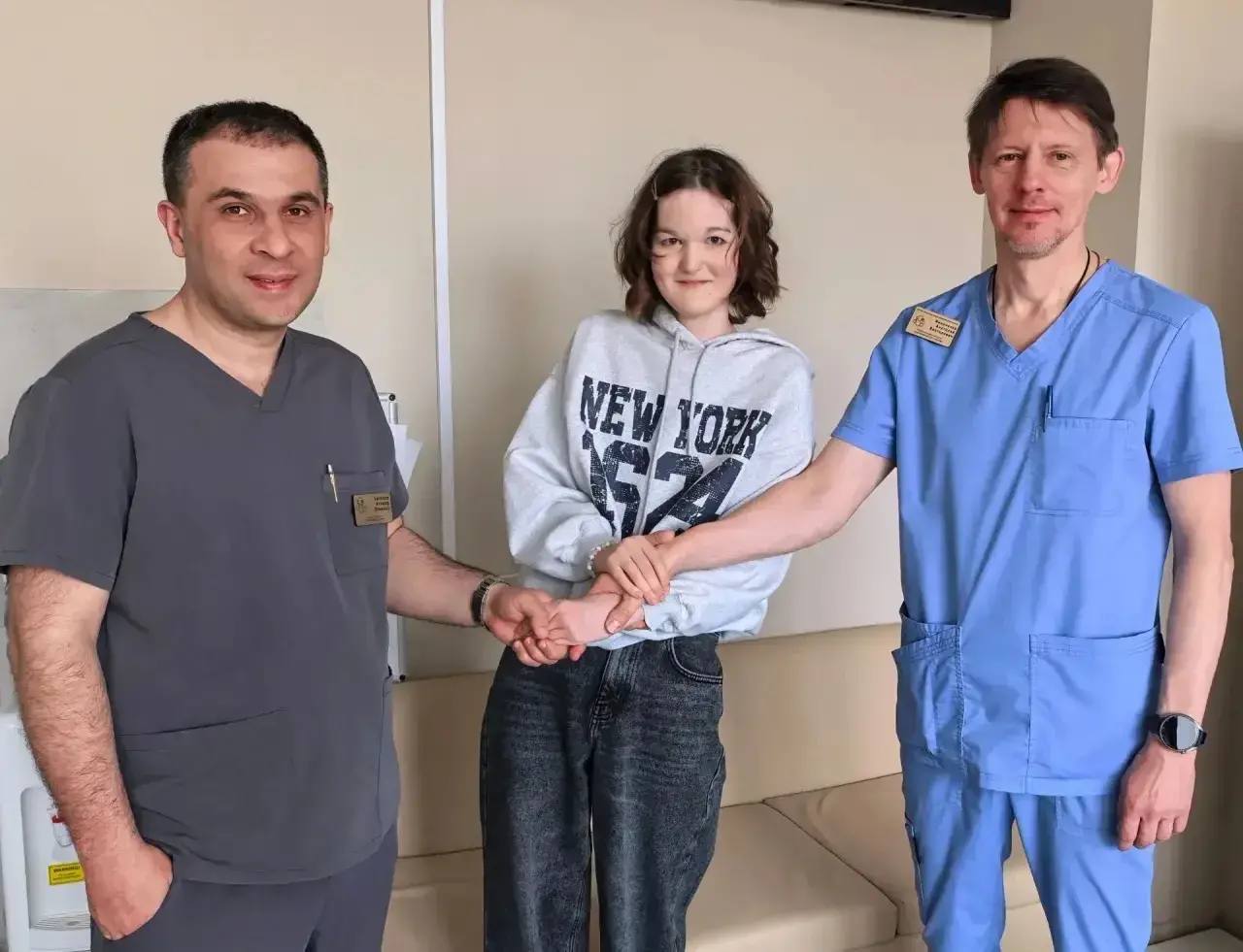 Ростовские врачи успешно провели уникальную операцию и спасли жизнь 14летней девочке с редкой аневризмой