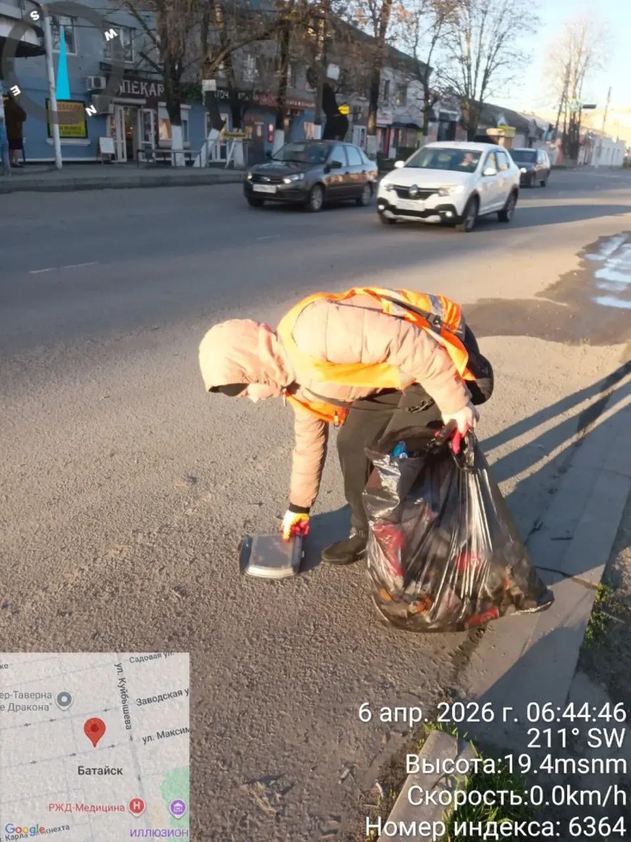 В Батайске продолжается ежедневная уборка улиц