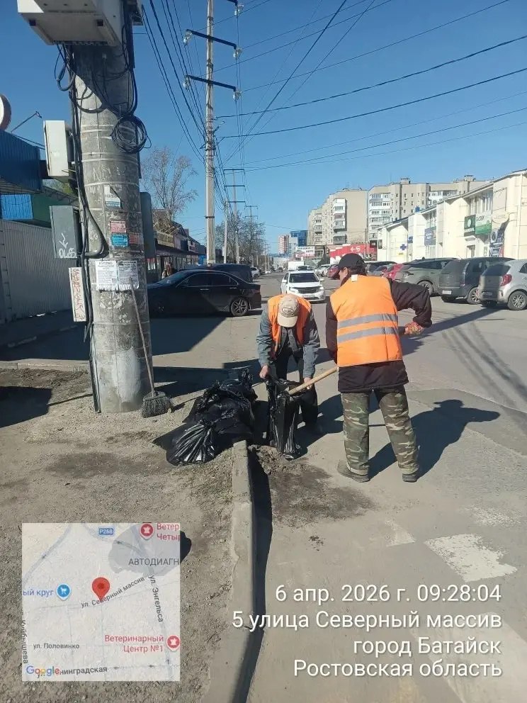 В Батайске продолжается ежедневная уборка улиц В Батайске продолжается ежедневная уборка улиц