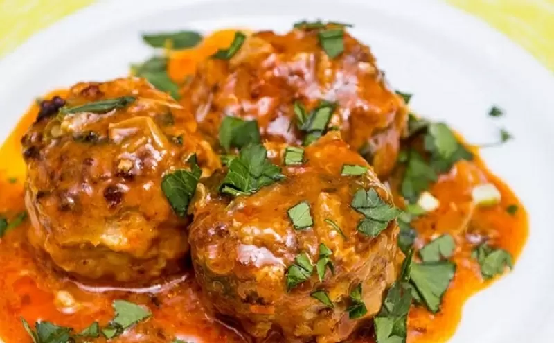 Как приготовить идеальные тефтели с подливкой: секрет быстрого и вкусного ужина