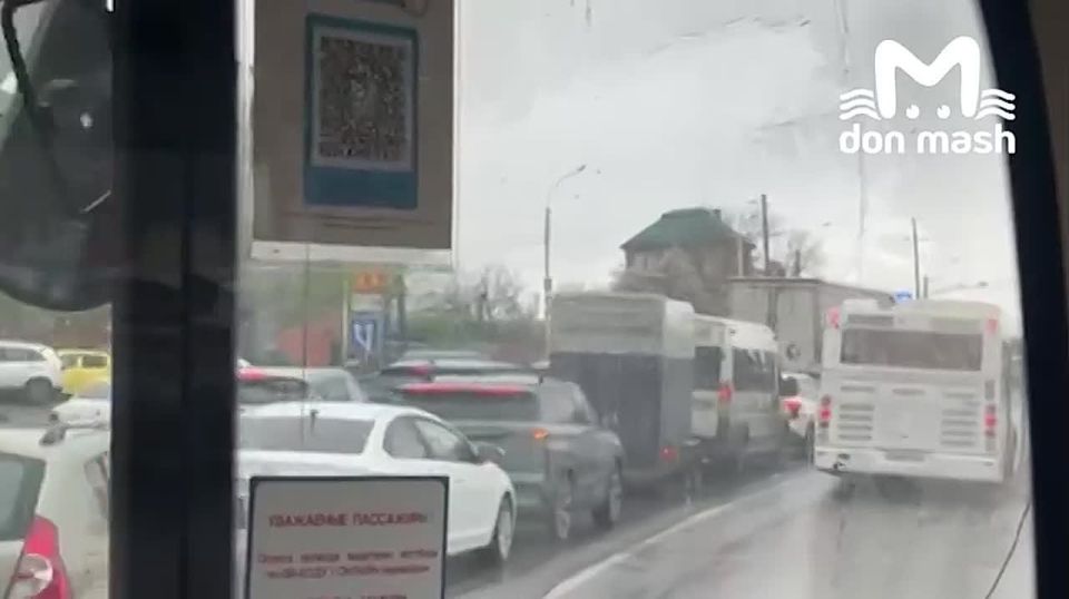 У ростовчан уже сдают нервы из-за пробки на Вавилова