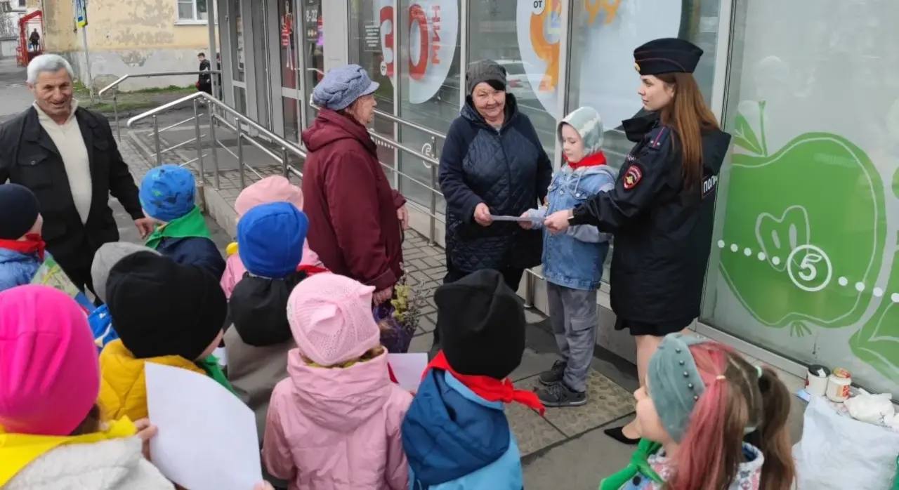 Акция «Заметный пешеход» в г. Шахты Акция «Заметный пешеход» в г. Шахты