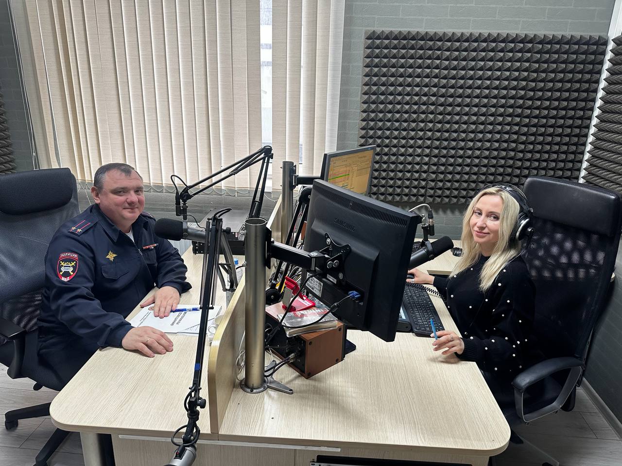 Сегодня в прямом эфире «Русского Радио» 103.0 в выпуске программы «Диалоги безопасности» с ведущей Юлией Максимовой в рамках реализации проекта «Безопасные и качественные дороги» прозвучала тема «Достижение целей...