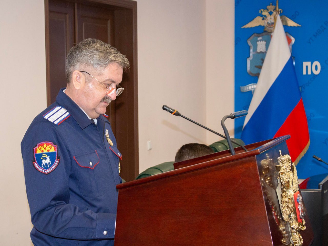 В управлении на транспорте состоялось торжественное награждение сотрудников, внёсших значительный личный вклад в дело возрождения донского казачества и становления его на государственную службу В управлении на транспорте состоялось торжественное награждение сотрудников, внёсших значительный личный вклад в дело возрождения донского казачества и становления его на государственную службу