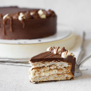 Секреты идеального бисквита: 7 ключевых правил для домашних кулинаров