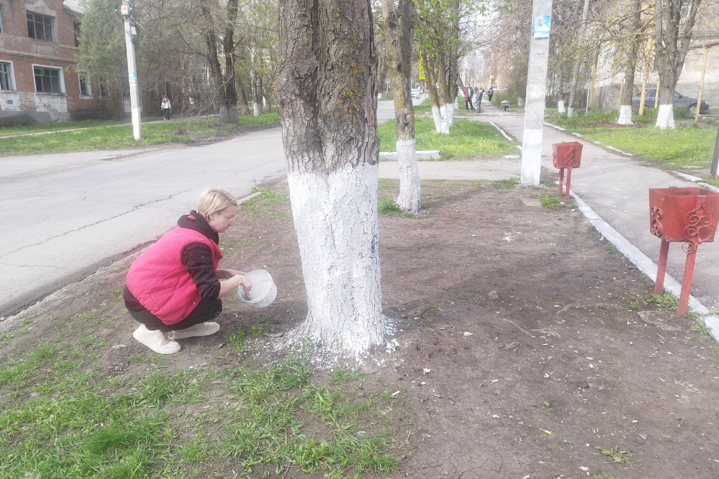 Субботник на улице Достоевского Субботник на улице Достоевского