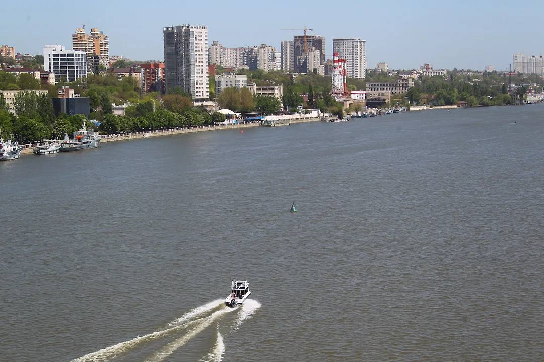 На водных объекта в Ростове-на-Дону ввели запрет на движение маломерных судов