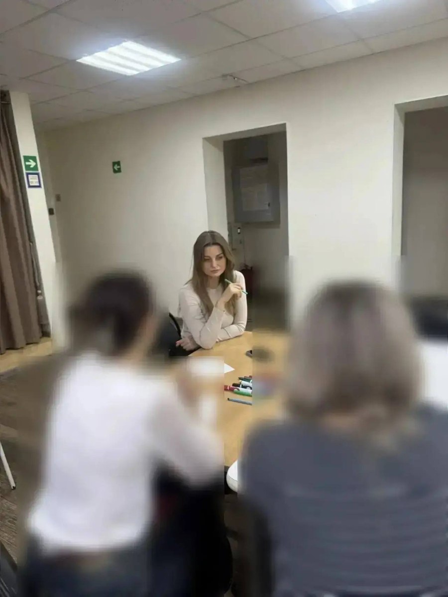 В ЦСО Батайска проходят встречи психологической поддержки для жён военнослужащих и ветеранов СВО