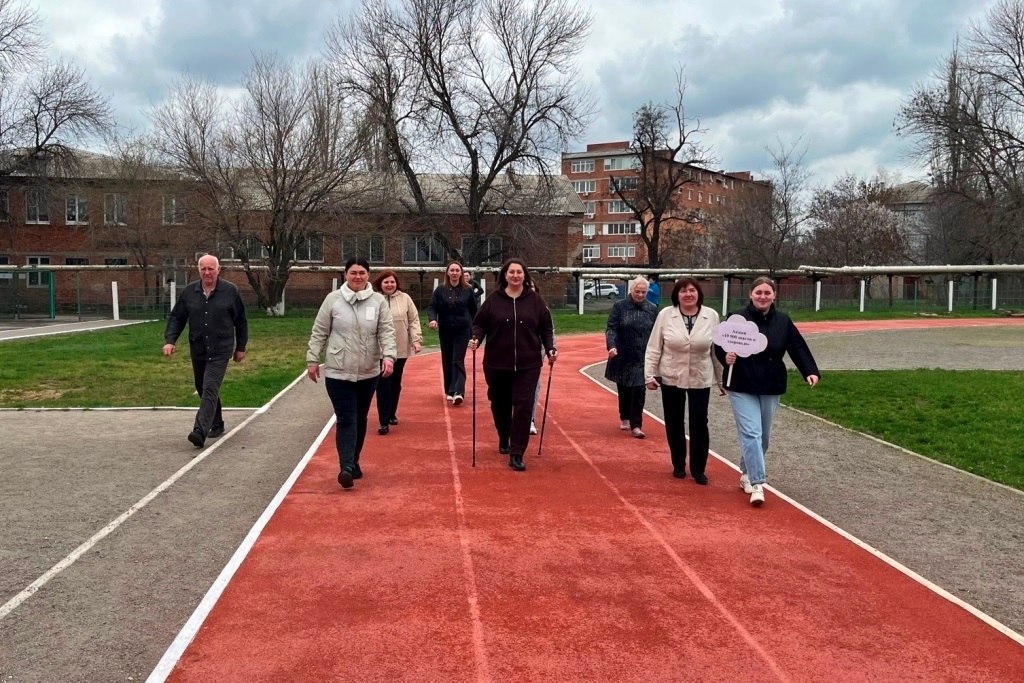 Шахтинцы зарядились энергией, приняв участие в акции «10000 шагов к жизни» Шахтинцы зарядились энергией, приняв участие в акции «10000 шагов к жизни»