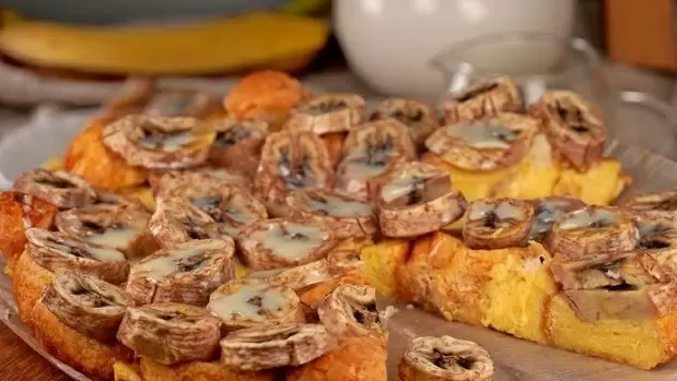 Сладкая банановая запеканка: простое и эффектное блюдо для завтрака